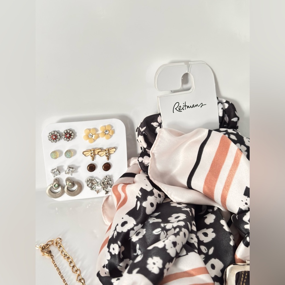 🦋2/25$ Lovely spring bundle - Picture 2 of 3